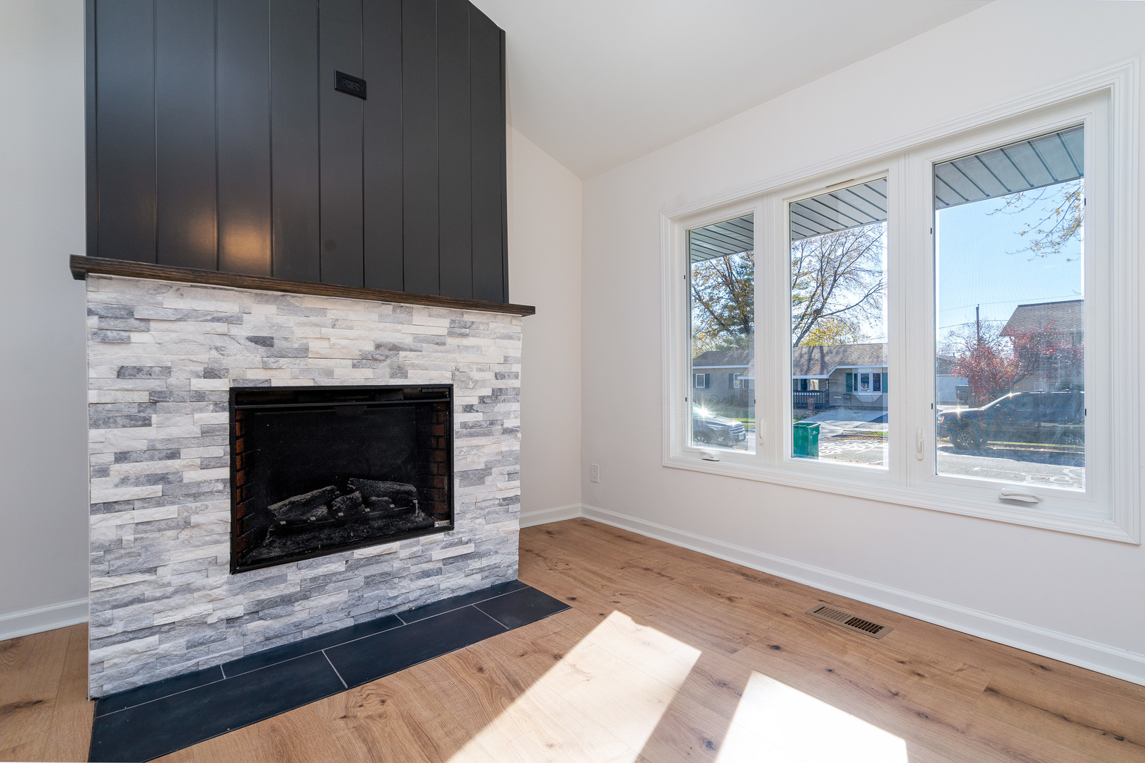 226 Hayes Avenue Romeoville, IL 60446 - Photo 9 of 28 Gallery Image 9
