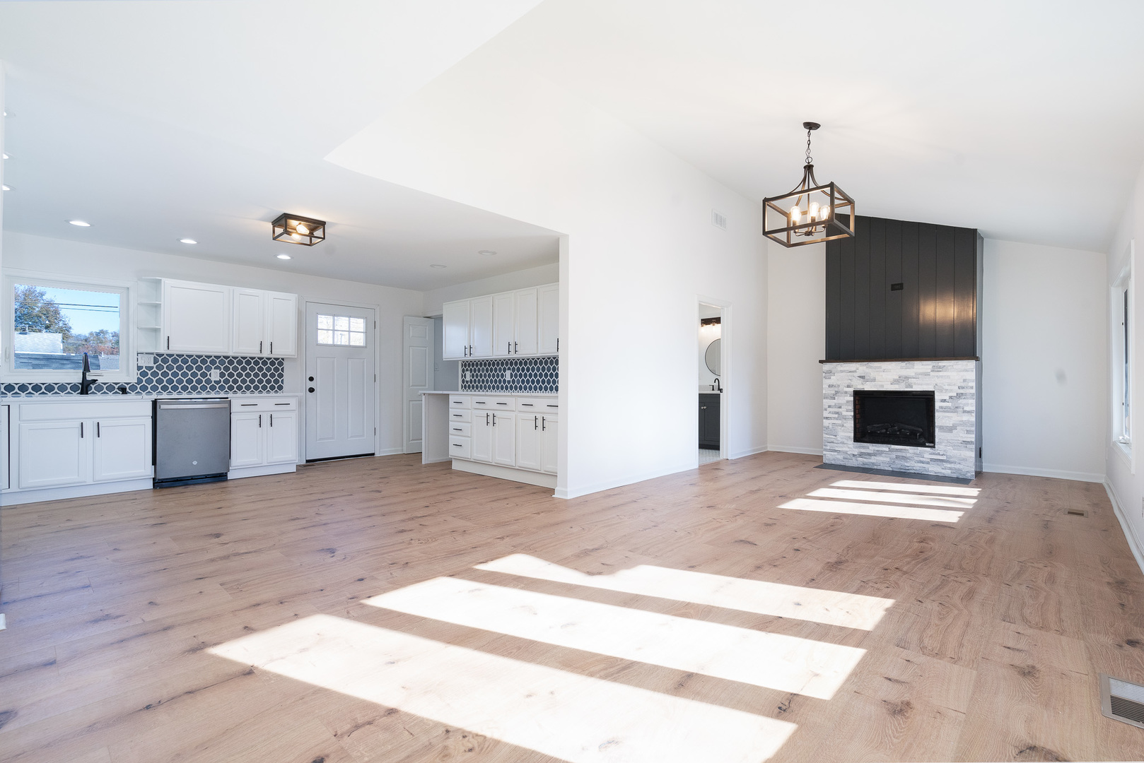226 Hayes Avenue Romeoville, IL 60446 - Photo 10 of 28 Gallery Image 10