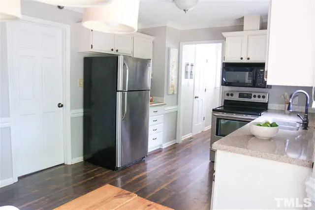 $1,950 | 7318 Ewing Place, Raleigh, NC 27616