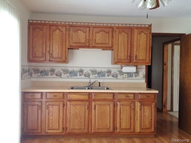 8176 Rattle Run Road Columbus, MI 48063 - Photo 13 of 34