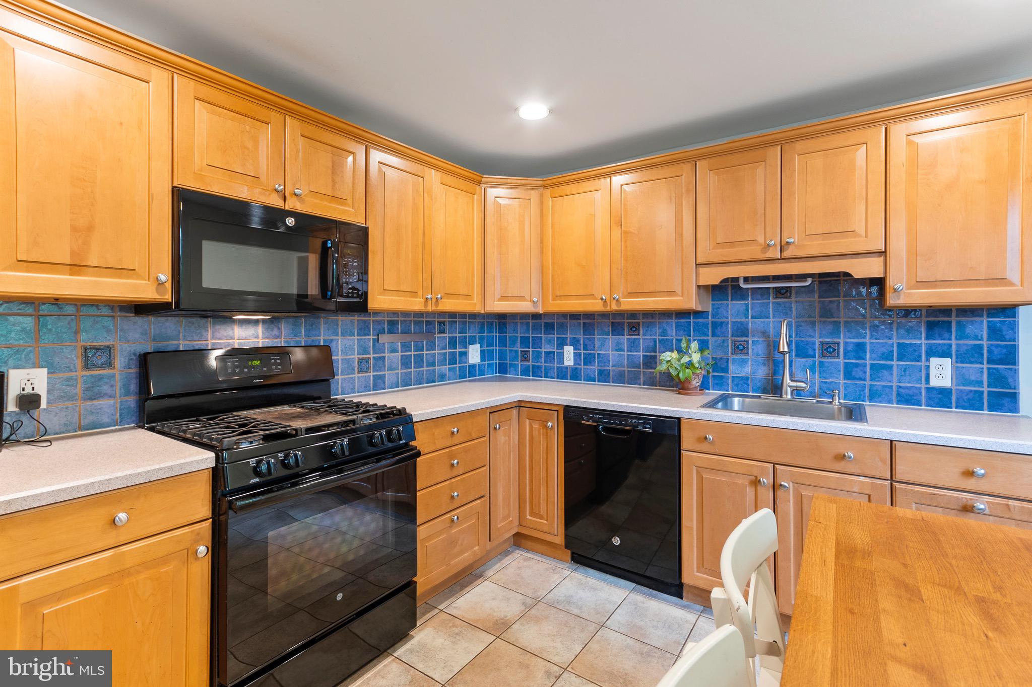 227 Springfield Road Aldan, PA 19018 - Photo 3 of 23 Gallery Image 3