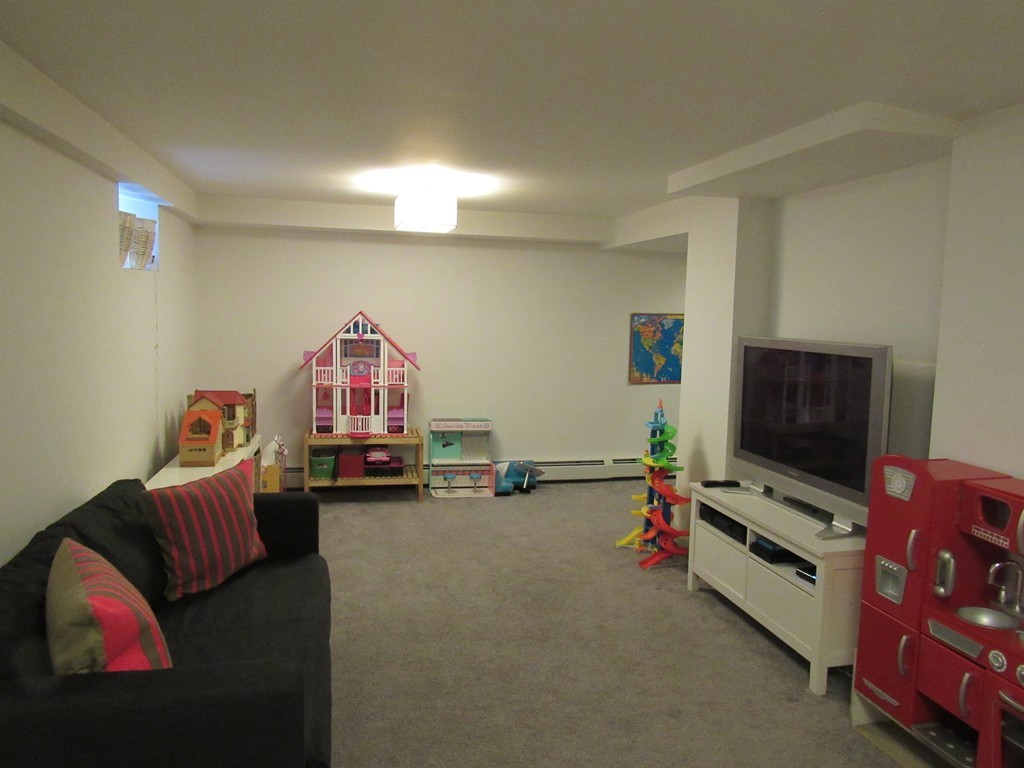 16 Squanto Road Winchester, MA 01890 - Photo 3 of 29 Gallery Image 3