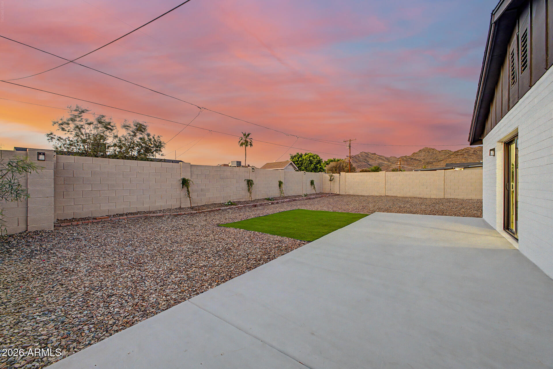 1018 East Ruth Avenue Phoenix, AZ 85020 - Photo 10 of 54
