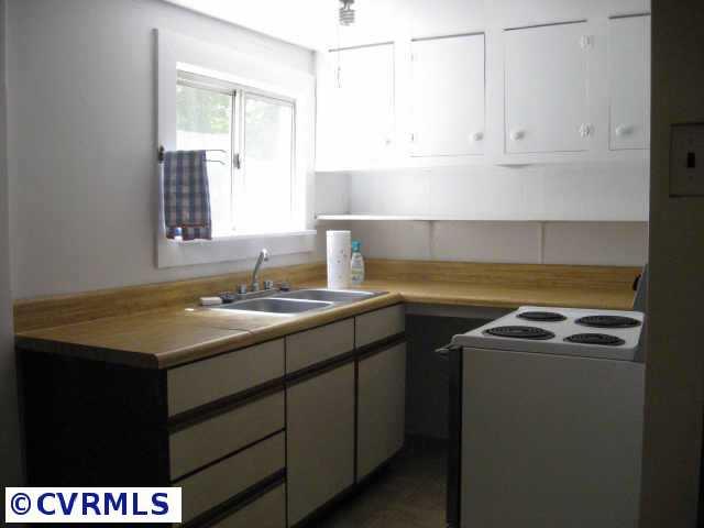 787 Broad St Road Manakin-Sabot, VA 23103 - Photo 4 of 8 Other - Kitchen