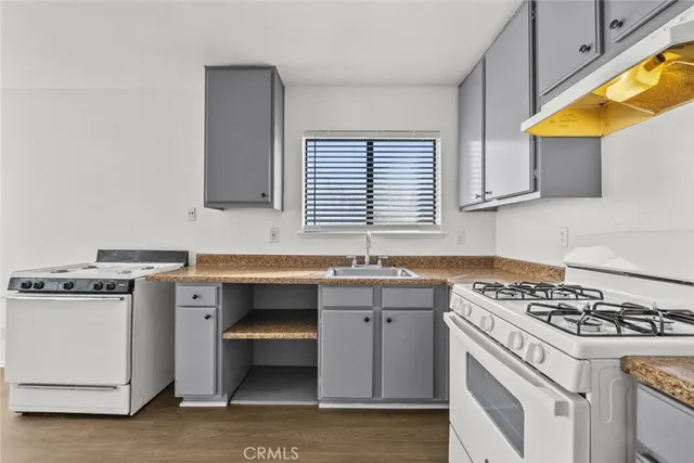 $2,095 | 38501 Larkin Avenue, Unit 4, Palmdale, CA 93550