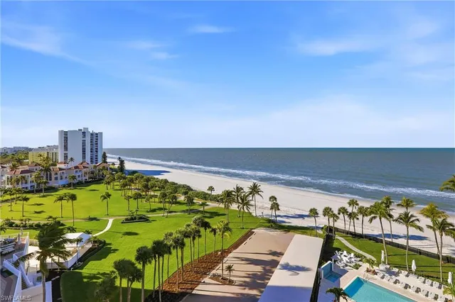 $1,499,000 | 4001 Gulf Shore Boulevard North, Unit 901, Naples, FL 34103