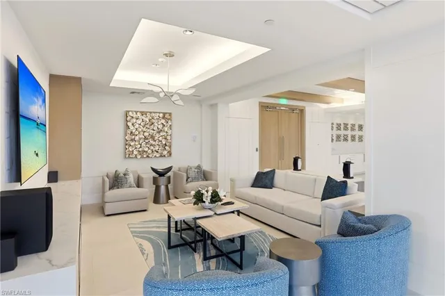 $1,499,000 | 4001 Gulf Shore Boulevard North, Unit 901, Naples, FL 34103