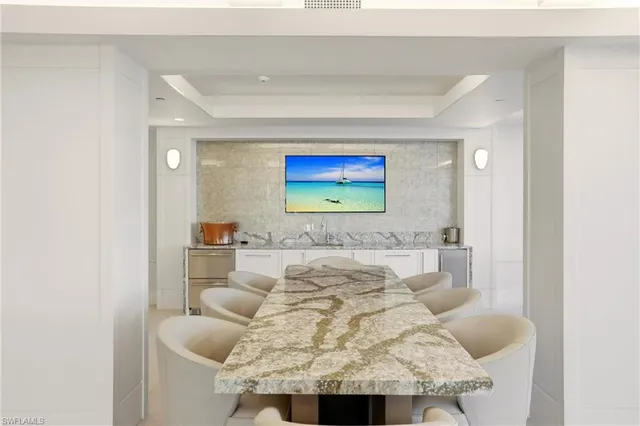 $1,499,000 | 4001 Gulf Shore Boulevard North, Unit 901, Naples, FL 34103