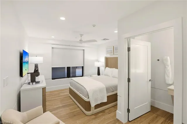 $1,499,000 | 4001 Gulf Shore Boulevard North, Unit 901, Naples, FL 34103