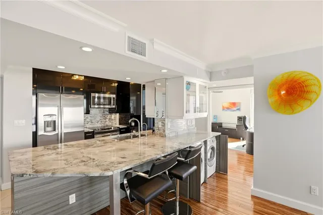 $1,499,000 | 4001 Gulf Shore Boulevard North, Unit 901, Naples, FL 34103