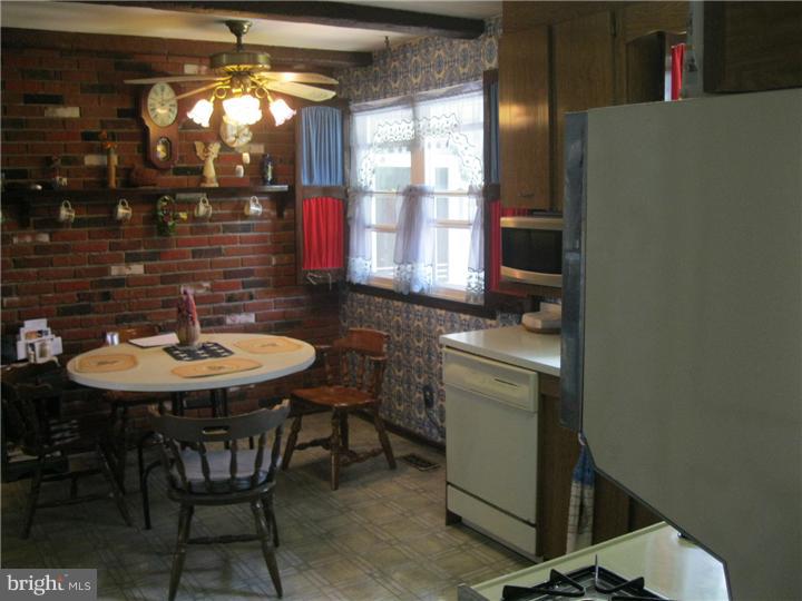 532 Cassingham Road Fairless Hills, PA 19030 - Photo 4 of 15 Kitchen