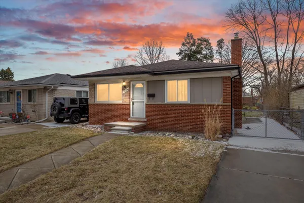 $185,000 | 3935 Campbell Street, Dearborn Heights, MI 48125