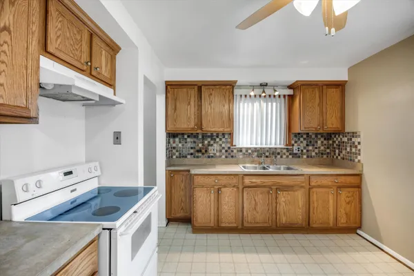 $185,000 | 3935 Campbell Street, Dearborn Heights, MI 48125