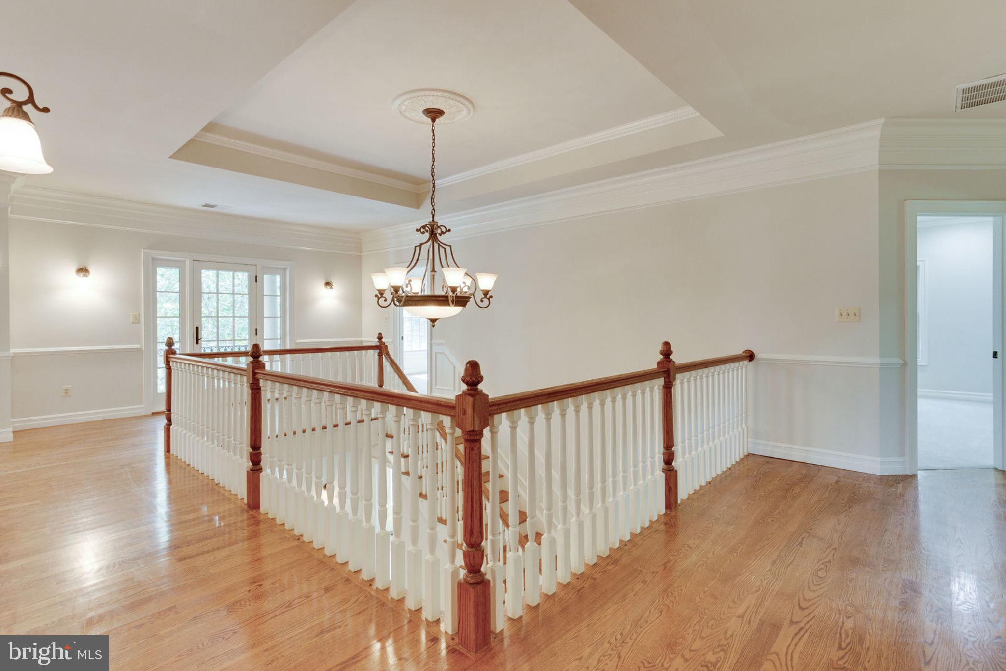 1843 Hunter Mill Road Vienna, VA 22182 - Photo 34 of 78 Tray ceiling in UL foyer