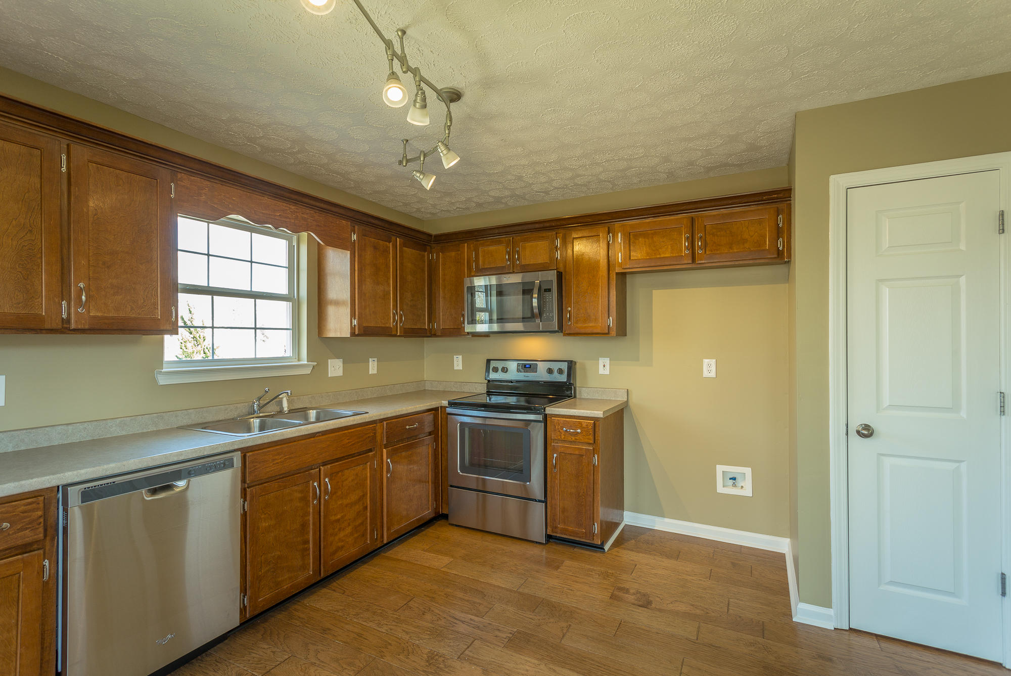 6335 Rim Crest Lane Harrison, TN 37341 - Photo 7 of 46 6335 Rim Crest Lane-35