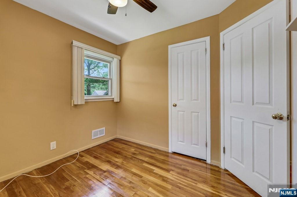 36 Benton Road Paramus, NJ 07652 - Photo 14 of 27