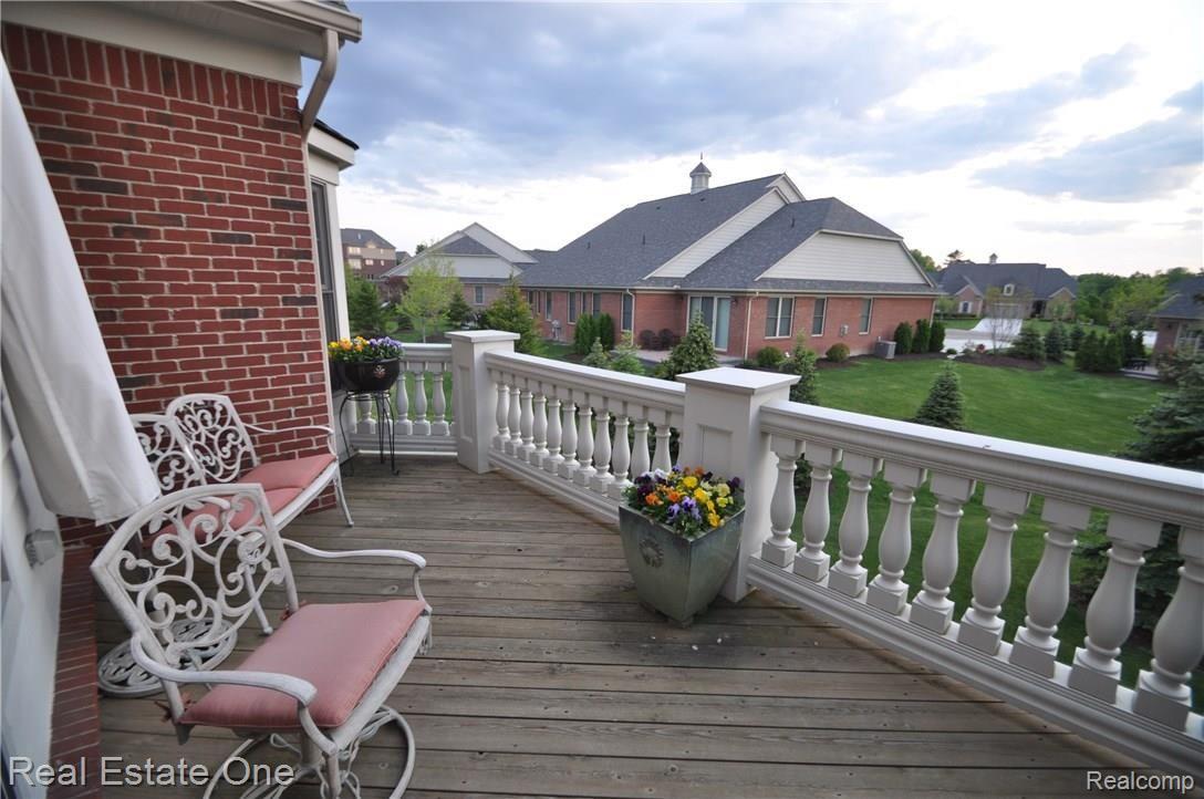 2749 Castlemartin Court Rochester, MI 48306 - Photo 32 of 39 34.JPG