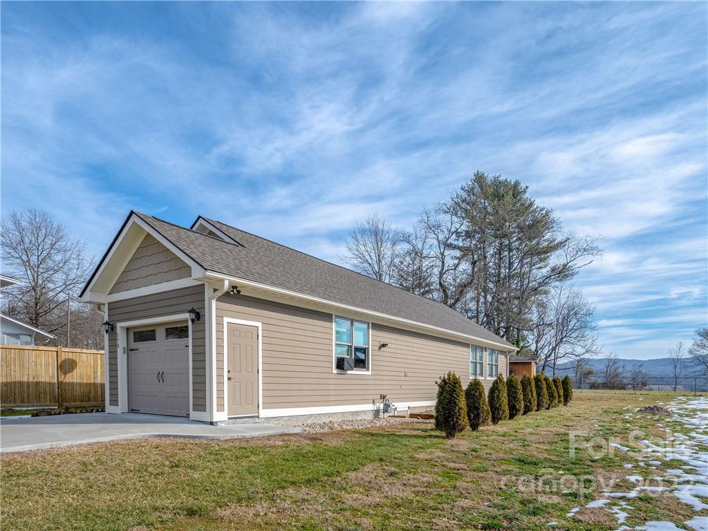 173 Neely Road Brevard, NC 28712 - Photo 3 of 33 Gallery Image 3