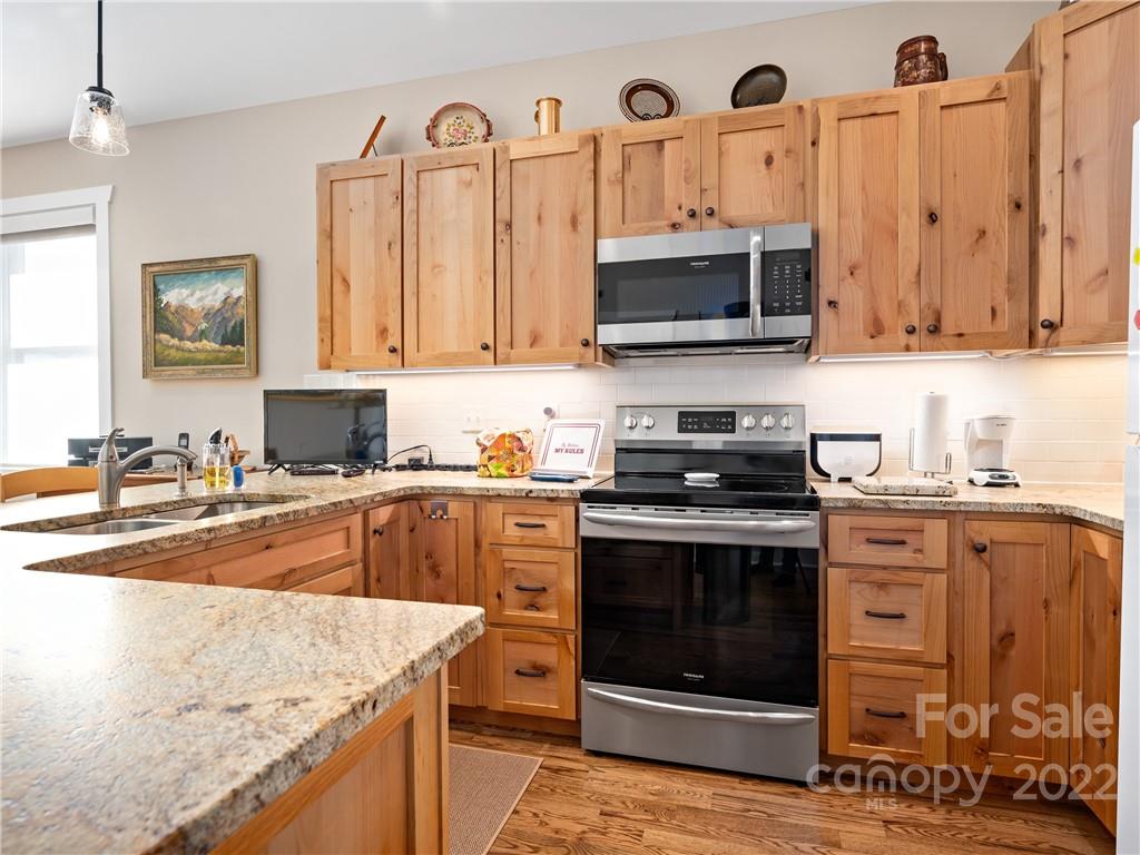 173 Neely Road Brevard, NC 28712 - Photo 10 of 33 Gallery Image 10