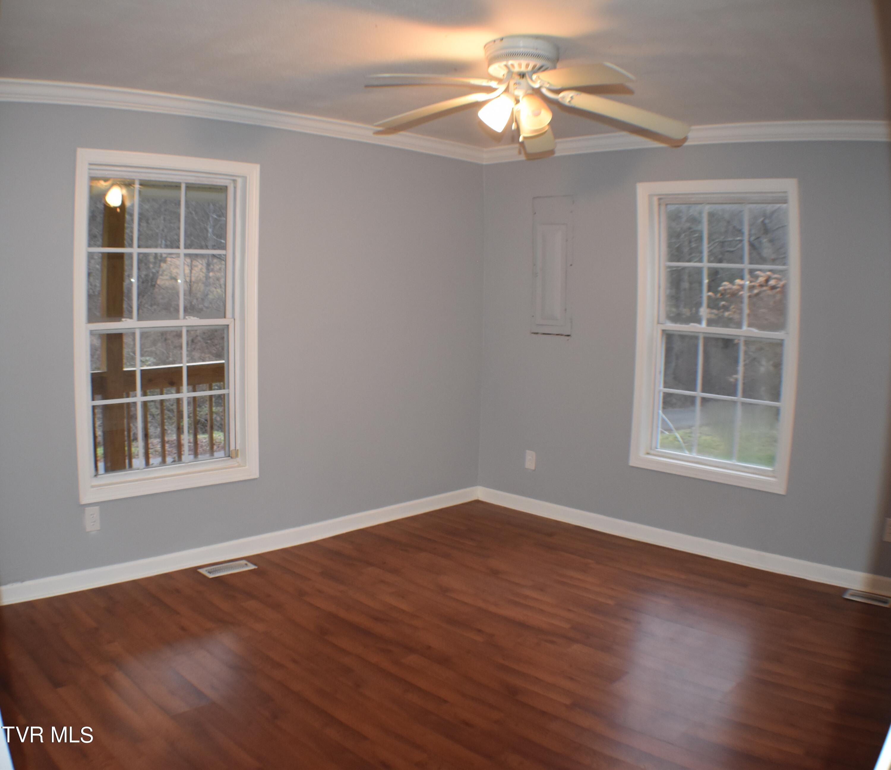 190 Walter Stevens Road Hampton, TN 37658 - Photo 11 of 30 bed down 2 htp
