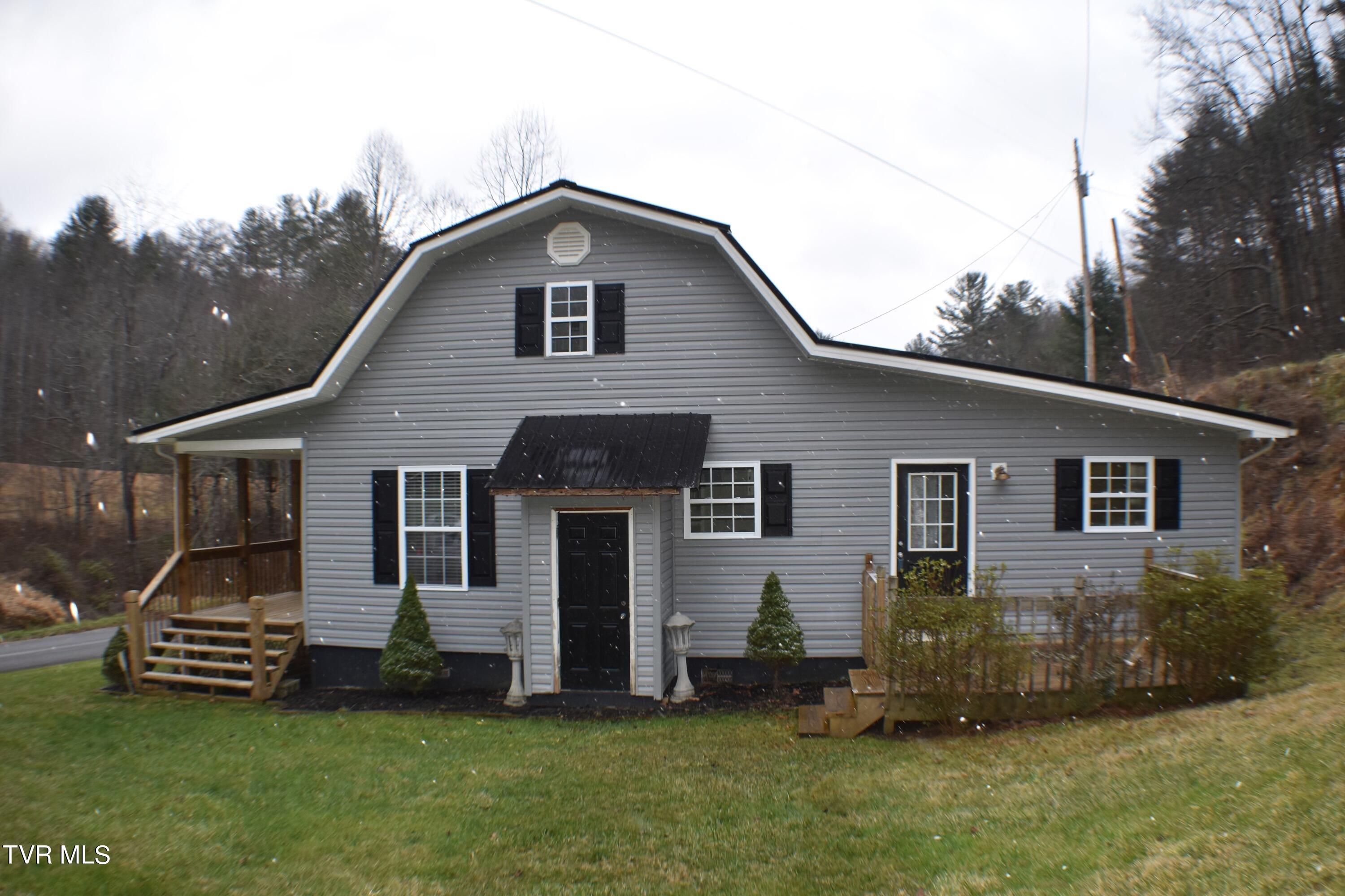 190 Walter Stevens Road Hampton, TN 37658 - Photo 2 of 30 full side of house hpt