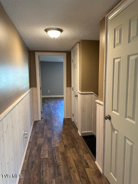 190 Walter Stevens Road Hampton, TN 37658 - Photo 21 of 30 2ndfloorlanding