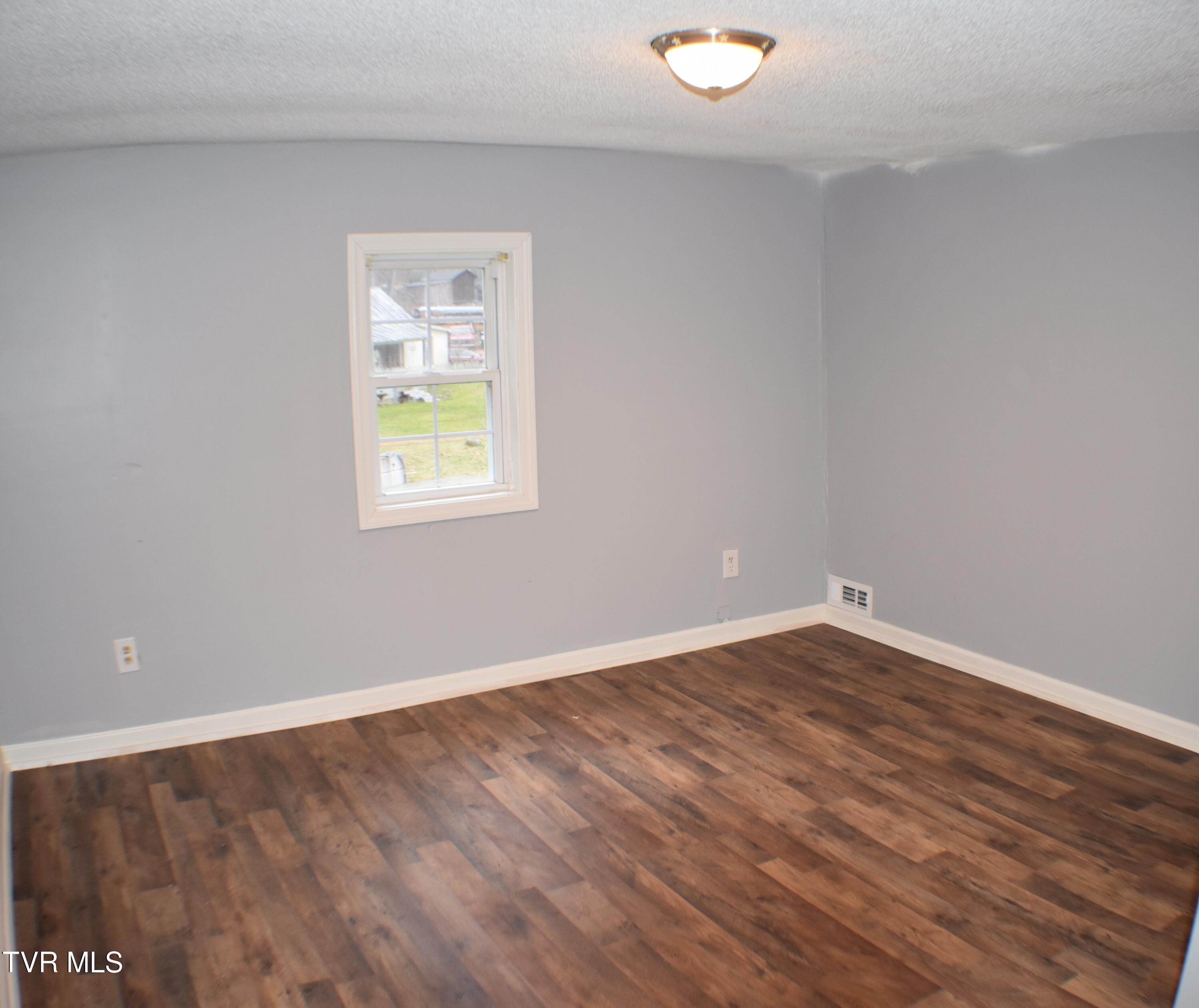 190 Walter Stevens Road Hampton, TN 37658 - Photo 22 of 30 up 2 htp