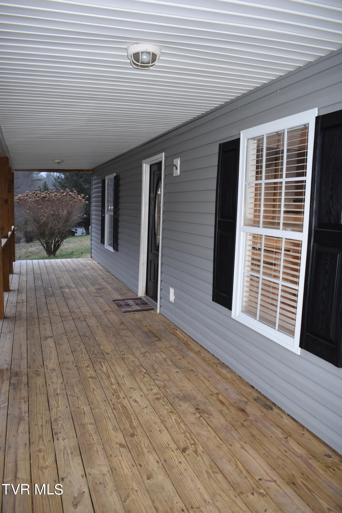 190 Walter Stevens Road Hampton, TN 37658 - Photo 26 of 30 porch htp