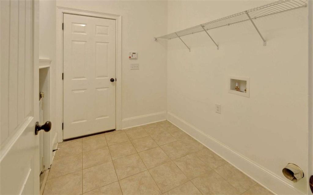 255 Abbington Way Clarkesville, GA 30523 - Photo 18 of 49 a view of a bathroom