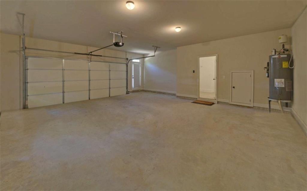 255 Abbington Way Clarkesville, GA 30523 - Photo 19 of 49 an empty room with chandelier fan