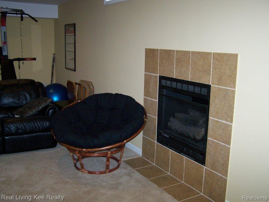 1889 Dunham Drive Rochester, MI 48306 - Photo 24 of 25 021.jpg