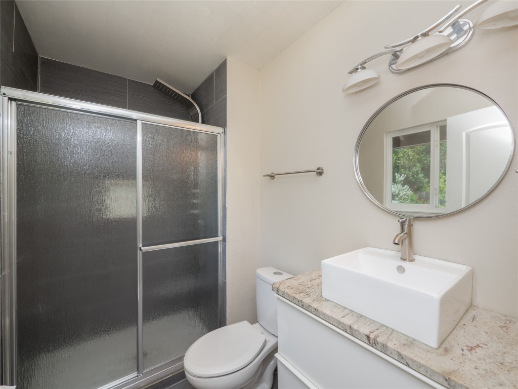 6502 Highpoint Cove Austin, TX 78723 - Photo 16 of 37