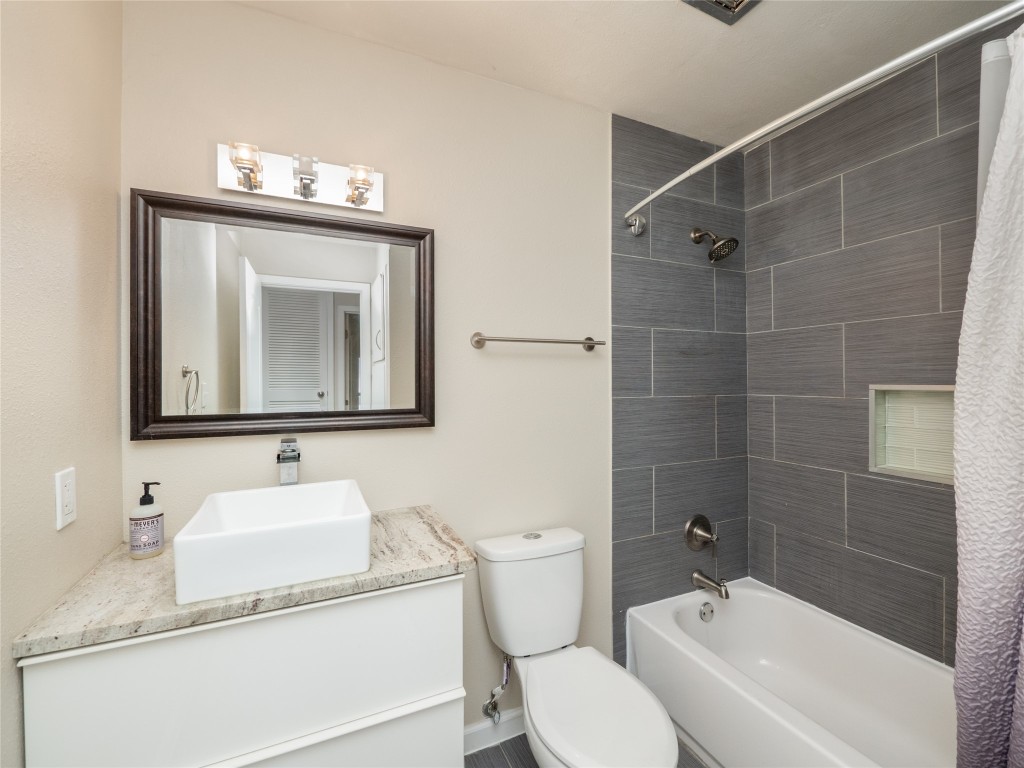 6502 Highpoint Cove Austin, TX 78723 - Photo 24 of 37