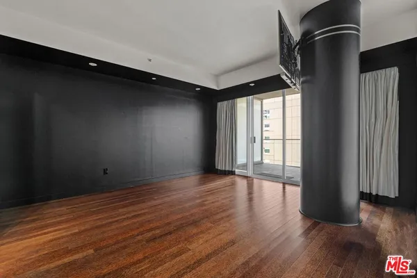 $930,000 | 6250 Hollywood Boulevard, Unit 9E, Los Angeles, CA 90028