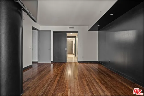 $930,000 | 6250 Hollywood Boulevard, Unit 9E, Los Angeles, CA 90028