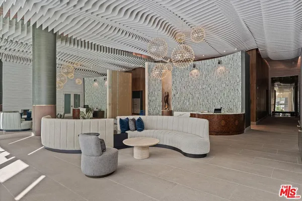 $930,000 | 6250 Hollywood Boulevard, Unit 9E, Los Angeles, CA 90028