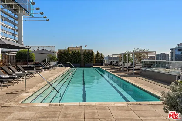 $930,000 | 6250 Hollywood Boulevard, Unit 9E, Los Angeles, CA 90028