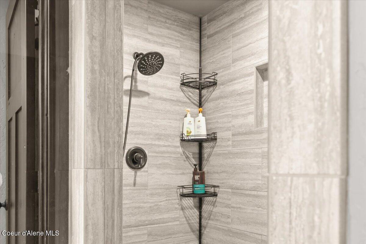 7809 East Bridger Trail Harrison, ID 83833 - Photo 25 of 51 Full Bath Shower