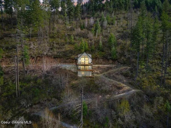 $995,000 | 7809 East Bridger Trail, Harrison, ID 83833