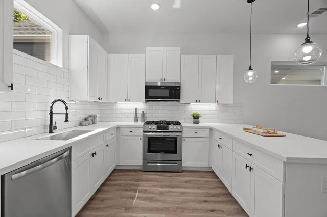 $419,900 | 803 Martin Street, Unit B, Houston, TX 77018