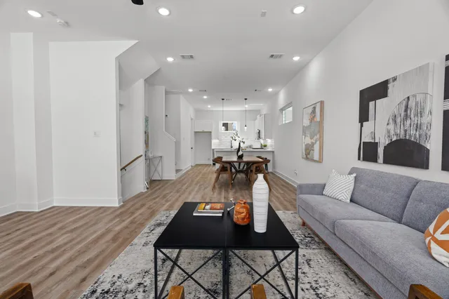 $419,900 | 803 Martin Street, Unit B, Houston, TX 77018