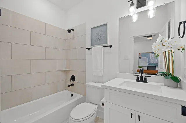 $419,900 | 803 Martin Street, Unit B, Houston, TX 77018