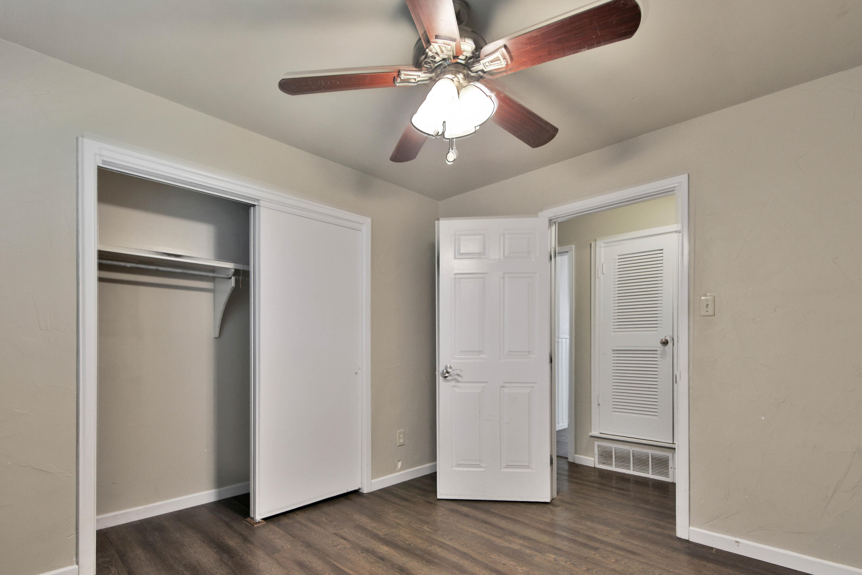 4401 28th Street Lubbock, TX 79410 - Photo 12 of 38 IMG_9870