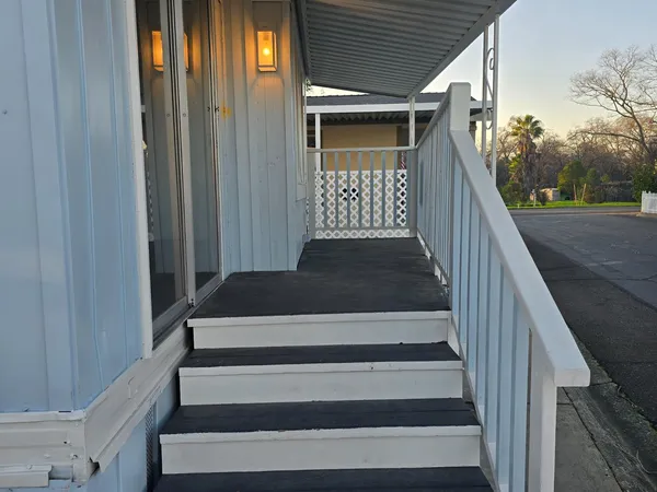 a view of entryway