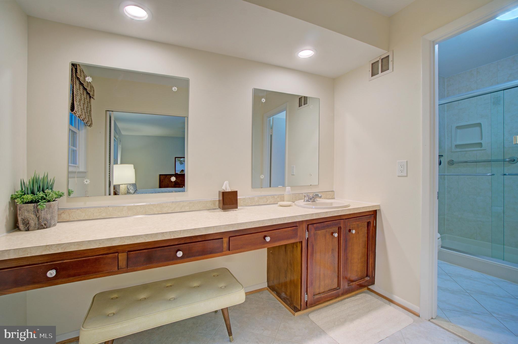 12814 Bluet Lane Silver Spring, MD 20906 - Photo 14 of 29 Gallery Image 14