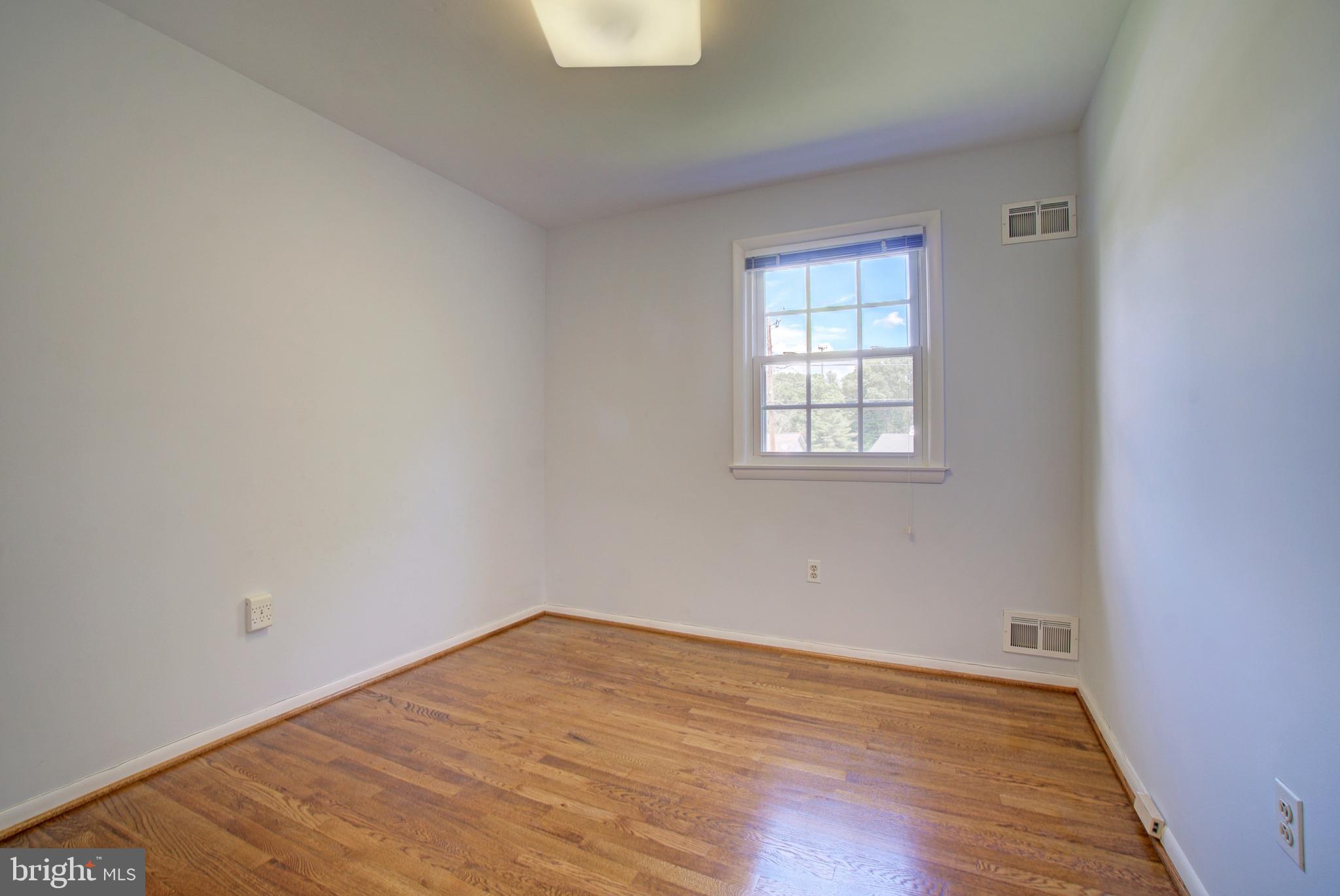 12814 Bluet Lane Silver Spring, MD 20906 - Photo 18 of 29 Gallery Image 18