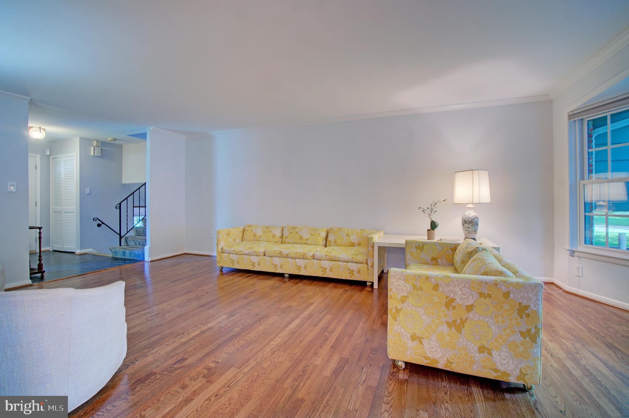12814 Bluet Lane Silver Spring, MD 20906 - Photo 4 of 29 Gallery Image 4