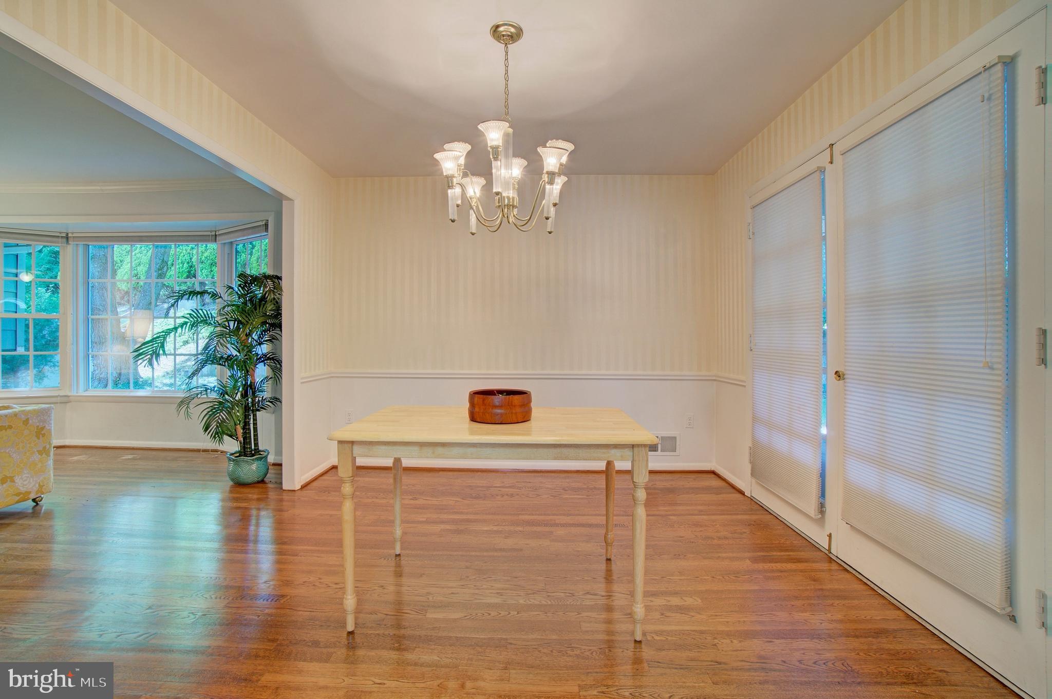 12814 Bluet Lane Silver Spring, MD 20906 - Photo 6 of 29 Gallery Image 6