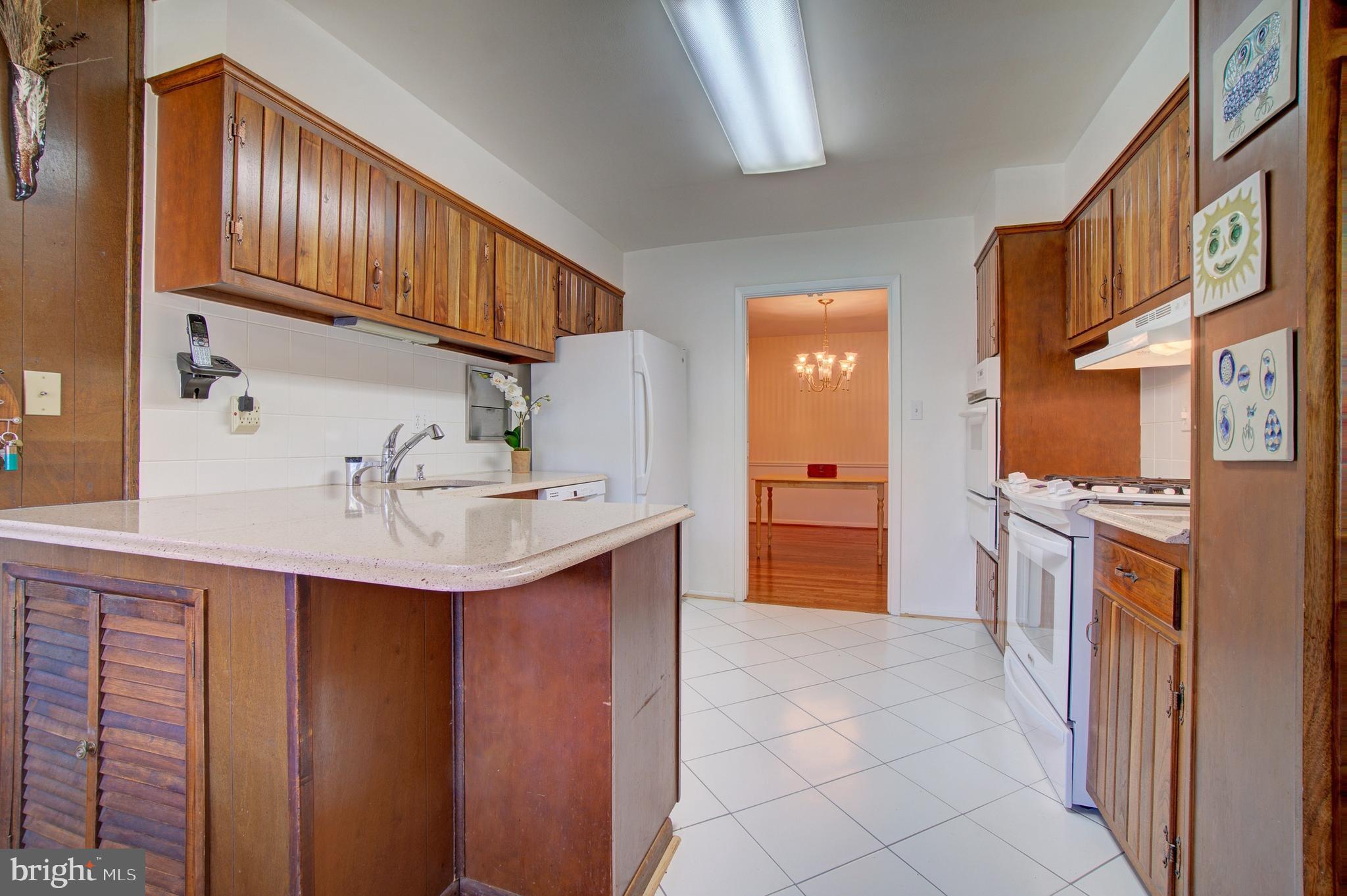 12814 Bluet Lane Silver Spring, MD 20906 - Photo 7 of 29 Gallery Image 7