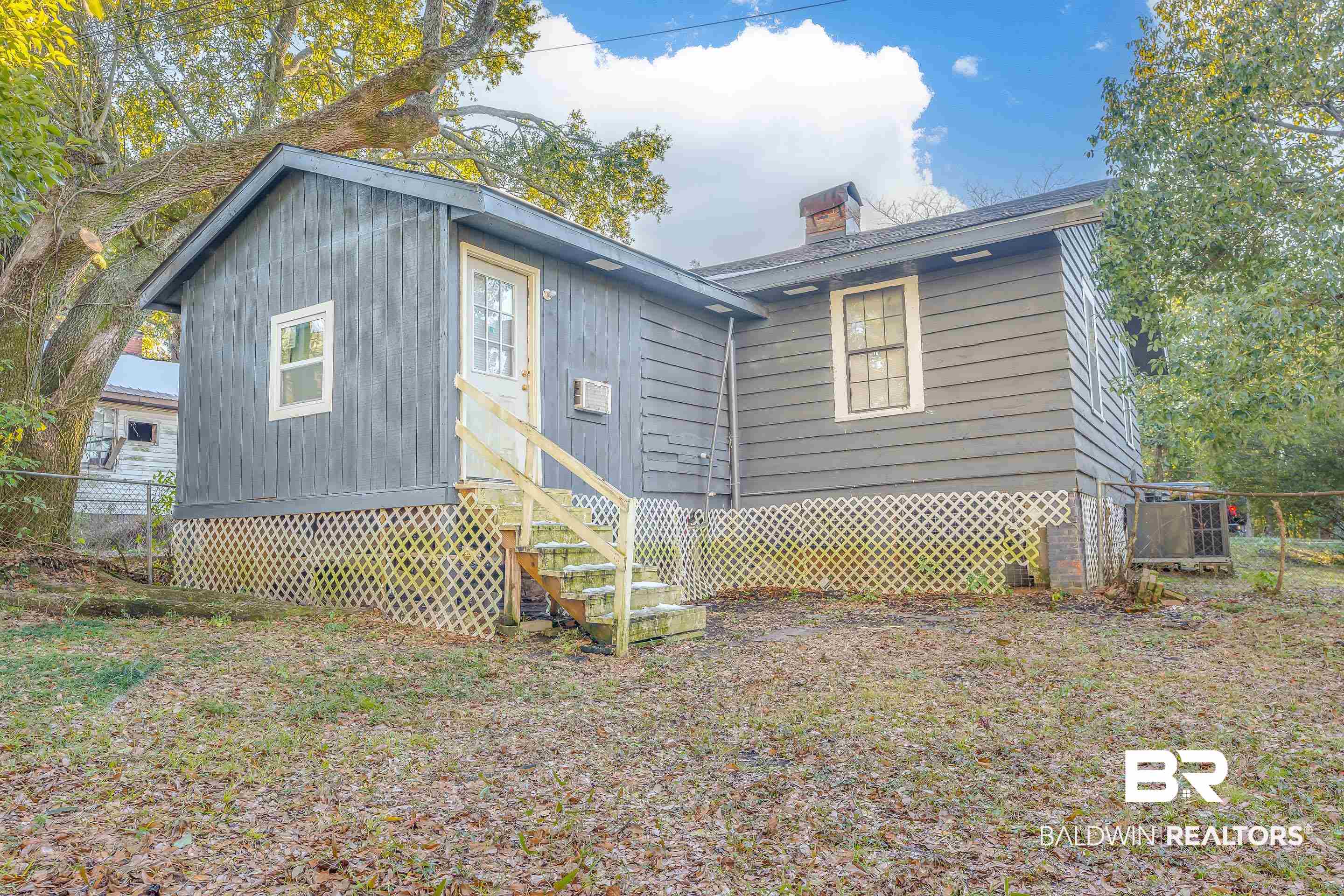 14 Southern Street Mobile, AL 36611 - Photo 19 of 26 Exterior space